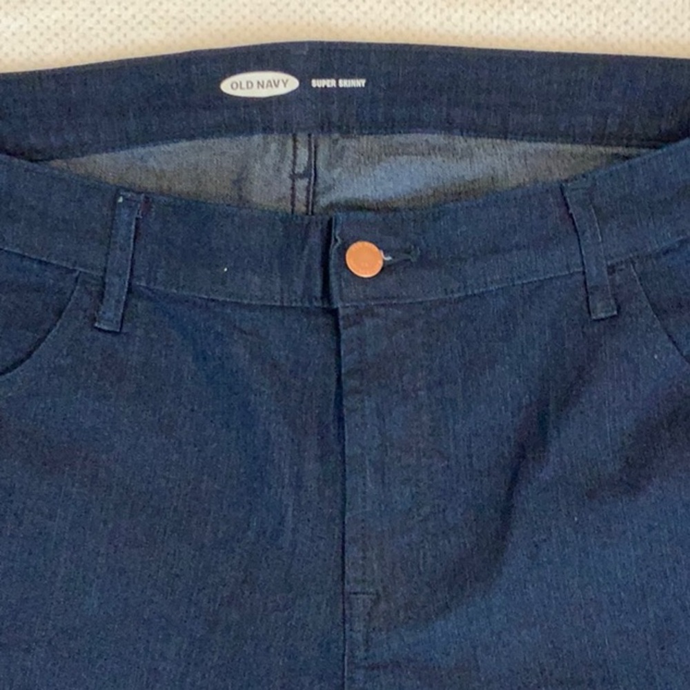 Old Navy dark rinse super skinny jeans